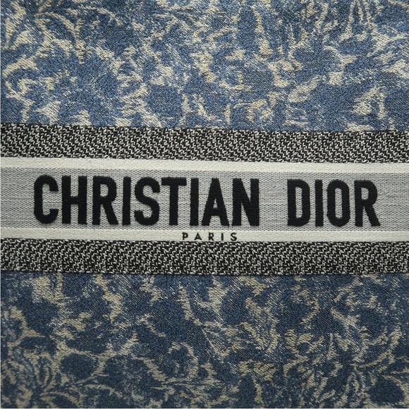 Dior Floral Blue Tote Bag - Picture 8 of 15